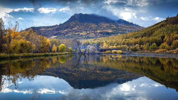 Inner Mongolia Ulanhot Taoer River National Wetland Park