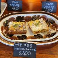 디저트 가득한 엘리펀트