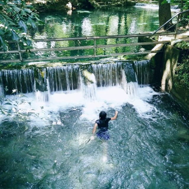 สระมรกต น้ำผุดปากช่อง เขาใหญ่