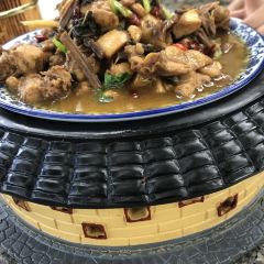 春燕饭店(夫妻树下木桥店) User Photo