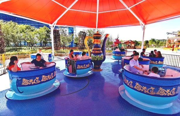 Yulong Valley Tourism Resort Happy World