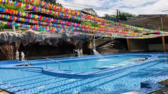 Yangbo Hot Spring Water Park