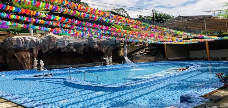 漾波溫泉水上樂園