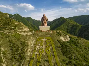 Statue of Emperor Guan