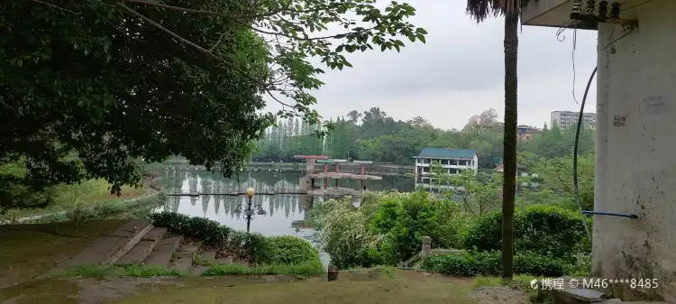 Hotels near Huaisu Park