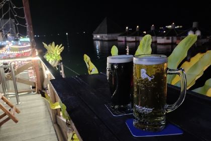 Wave View Pub & Lounge