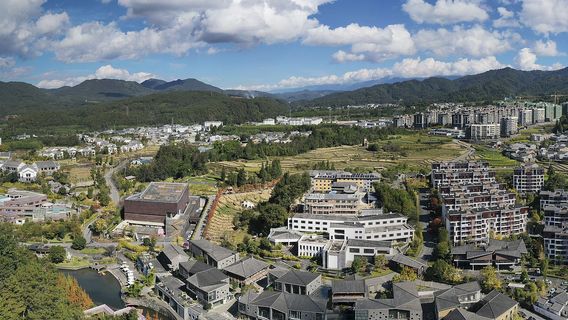 Mayu Valley Hot Spring Town
