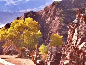 Xinjiang Tianshan Tomur Scenic Area Grand Canyon