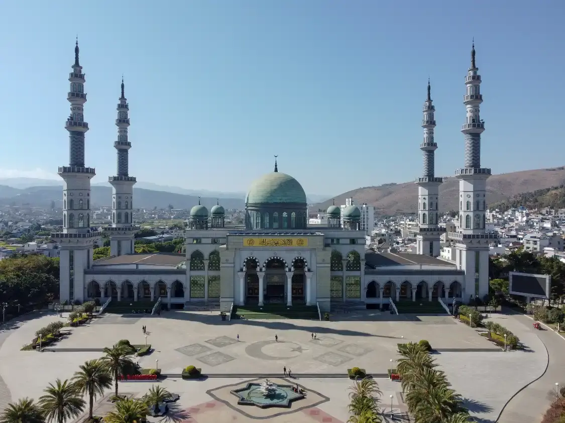 Hotels near The Grand Mosque of Shadian
