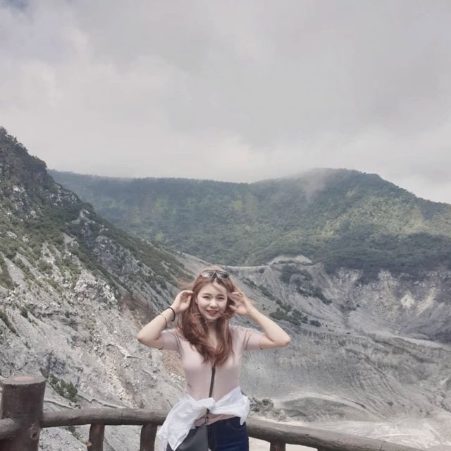 [인도네시아 땅쿠반 쁘라후 화산]