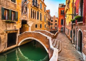 Madrid to Venice flight time