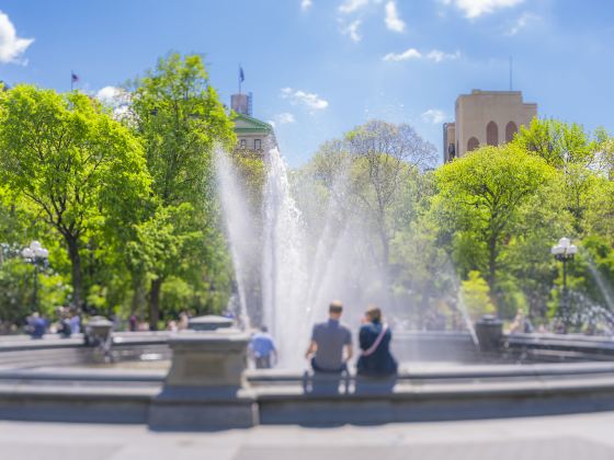 Washington Square Park