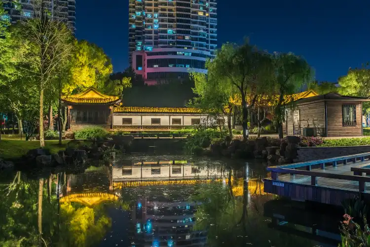 Hotels near Nantong Printed Blue Nankeen Museum