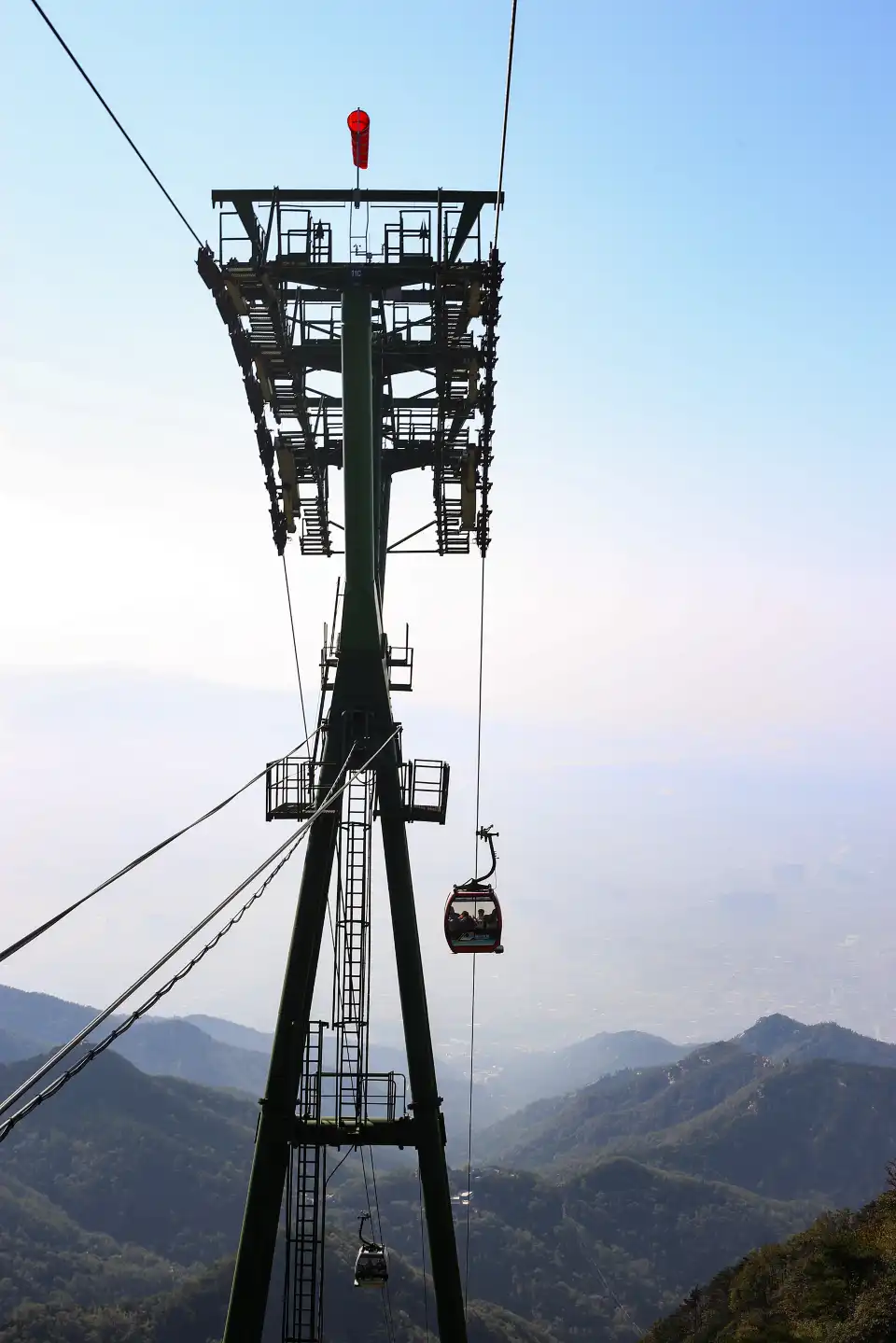 4_Zhongtianmen Cableway Station