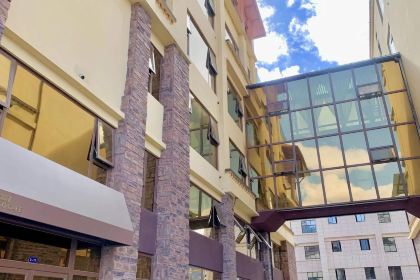 林芝后客东来酒店·后知咖啡