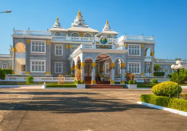 Presidential Palace ທຳນຽບປະທານາທິບໍດີ
