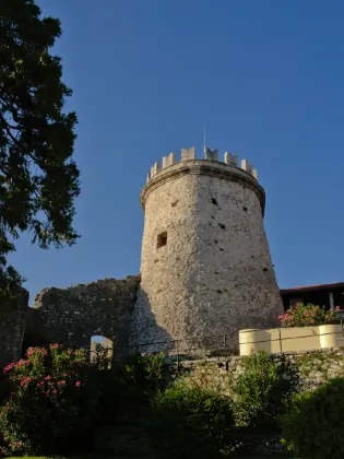 Vé máy bay Rijeka Istanbul