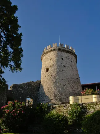 鄰近Zadar City Museum / Muzej Grada Zadra的酒店