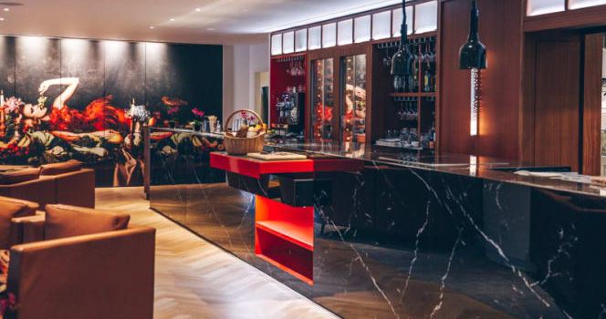 Crystal Lounge