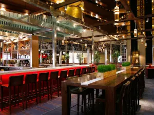 San Deck, Bar & Restaurant