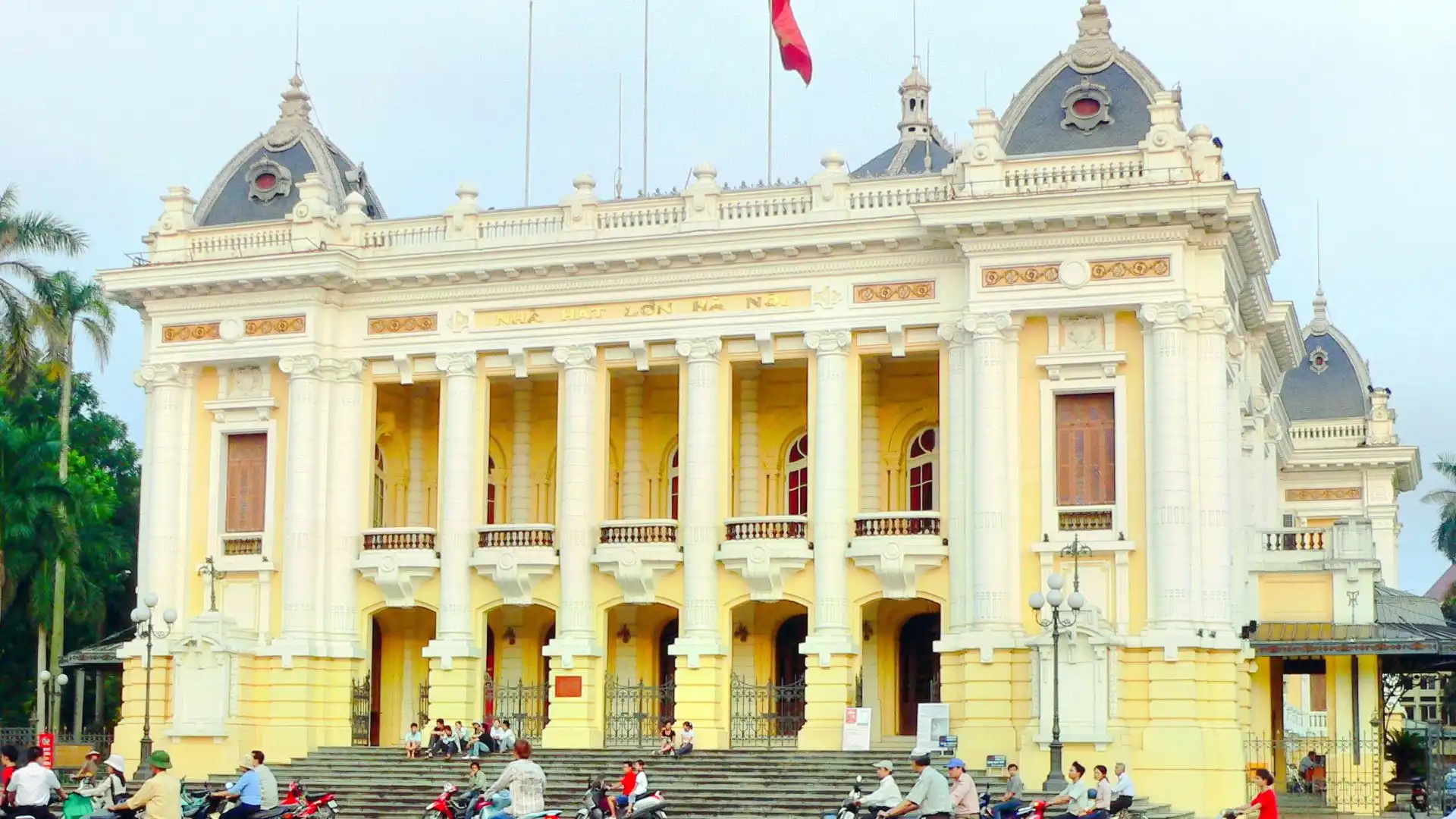 Hotels near Hanoi Opera House