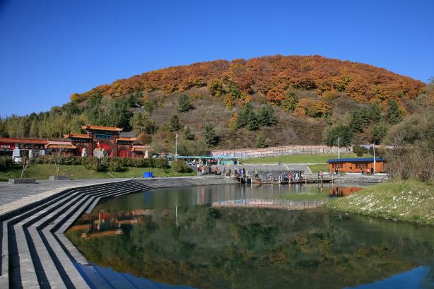 薬泉山