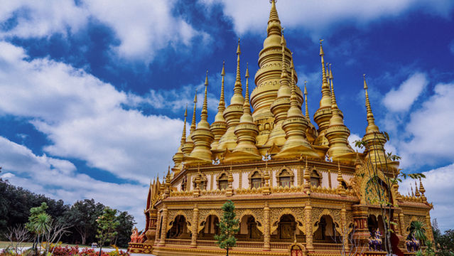 Zhuangkai Grand Golden Pagoda