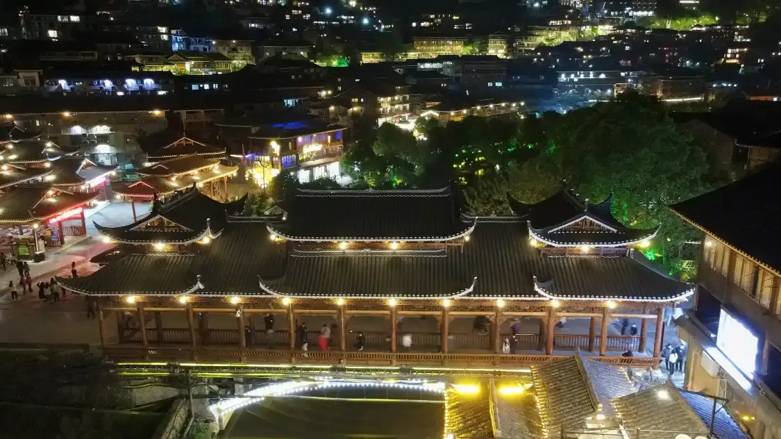 Hotels near Xijiang No. 1 Shelter Bridge
