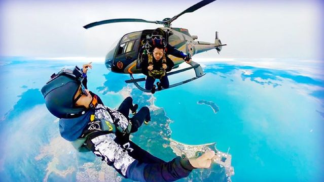 Shenzhen Qitian Sea Skydiving