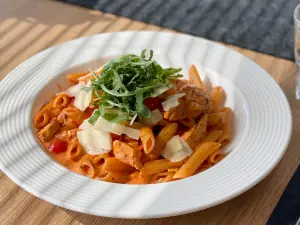 Alvari Food & Drink