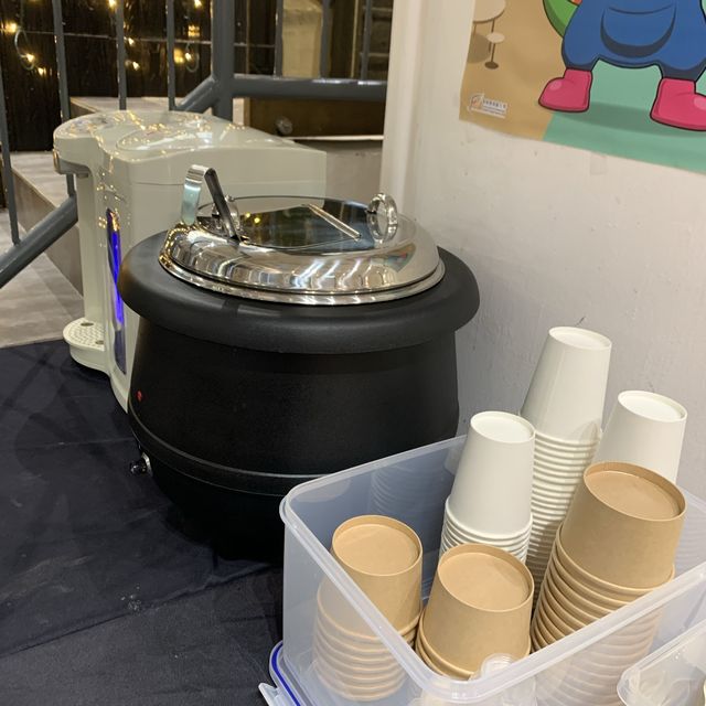 佐敦彌敦道抵食嘅西式快餐～自助形式無限添飲餐湯同冷熱水～