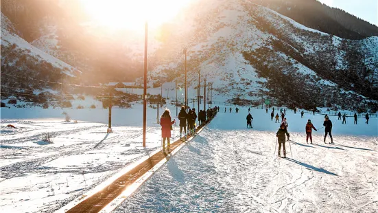 白雲國際滑雪場度假區