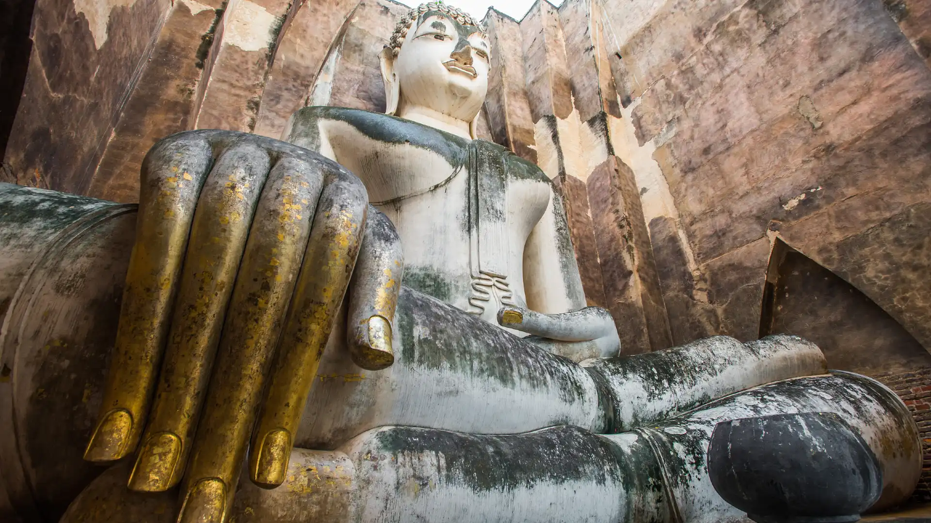 Hotels near Wat Si Chum