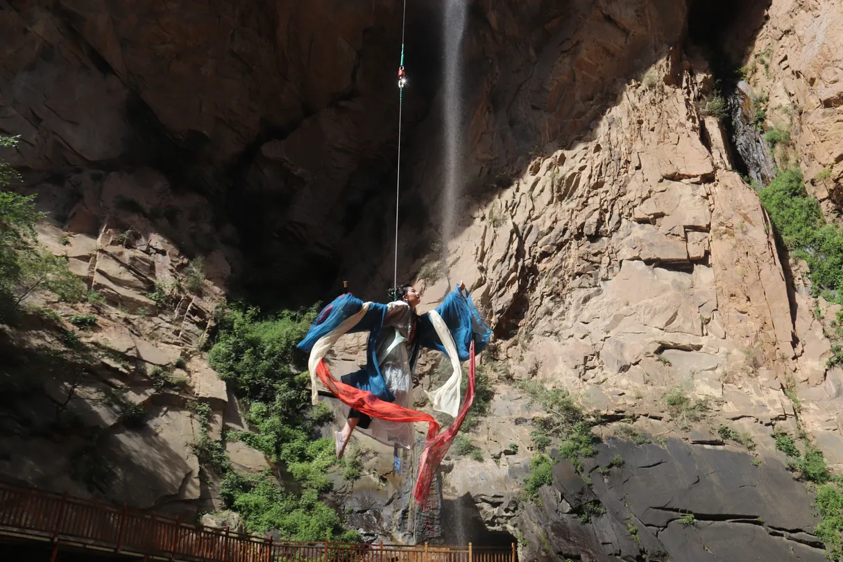 4_Pearl Waterfall of Qingliang Valley