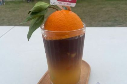 馬路隔壁羊駝咖啡BAR