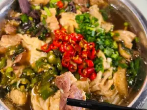 炳记牛味粉店(四坊路店)