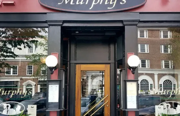 Murphy's On The Green