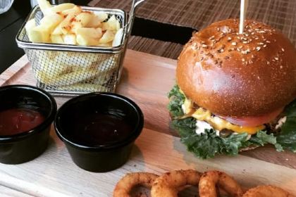 Good Vibes cocktail bar and restaurant