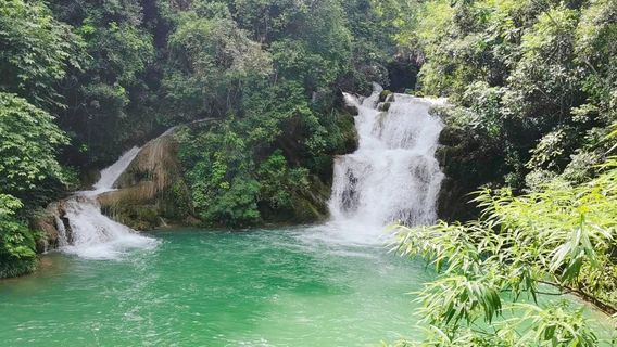 Xiaoqikong Scenic Area - Shuanglong Waterfall