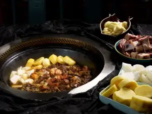 威虎山庄铁锅炖