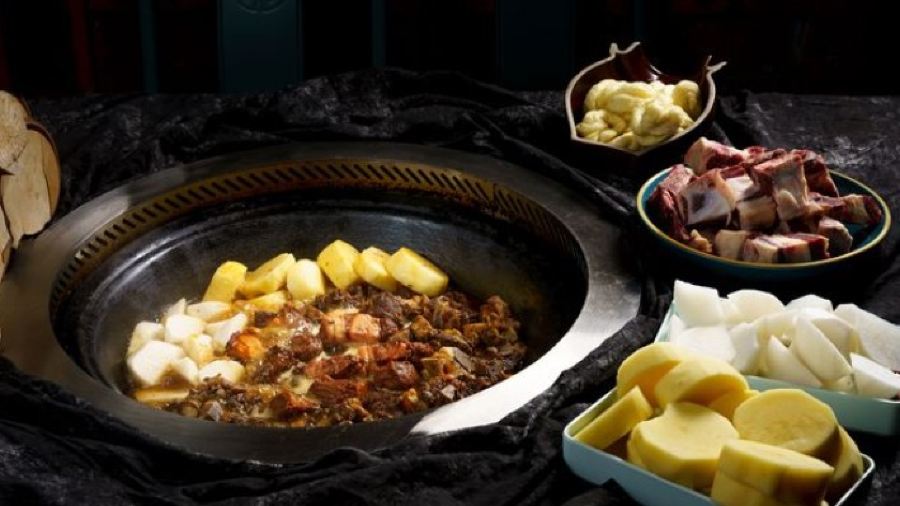 威虎山庄铁锅炖