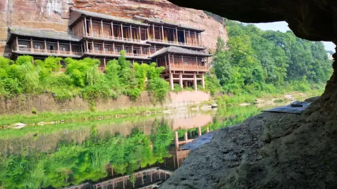 仙佛寺石窟