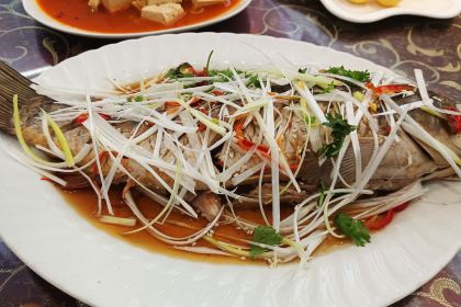 彭启饭店彭五羊肉汤枣庄辣子鸡运河野生鱼(古城西门店)