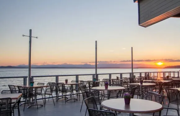 Ivar's Acres of Clams