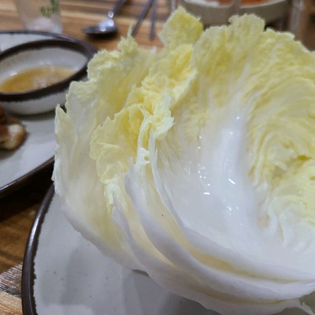 안주가 계속 나오는 밥술집이 있다?