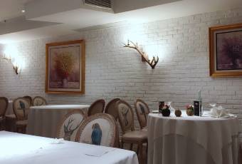 MOOSE RESTAURANT & BAR user photo