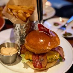 Hard Rock Cafe Dubai User Photo