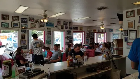 Mr D'z Route 66 Diner & Gift Shop in Kingman