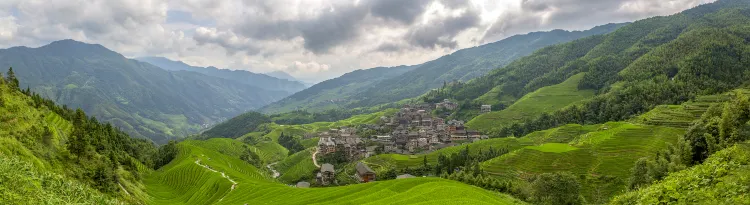 Longji Terrace Blue Shadow Theme Hotel (Jinfoding Cable Car Cableway Shop)