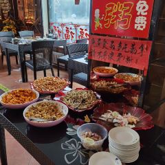 Qinghua Dumpling House (meihekou) 여행 사진